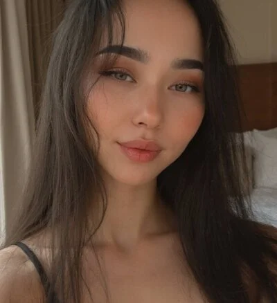 asian_girlfriend Stripchat Model